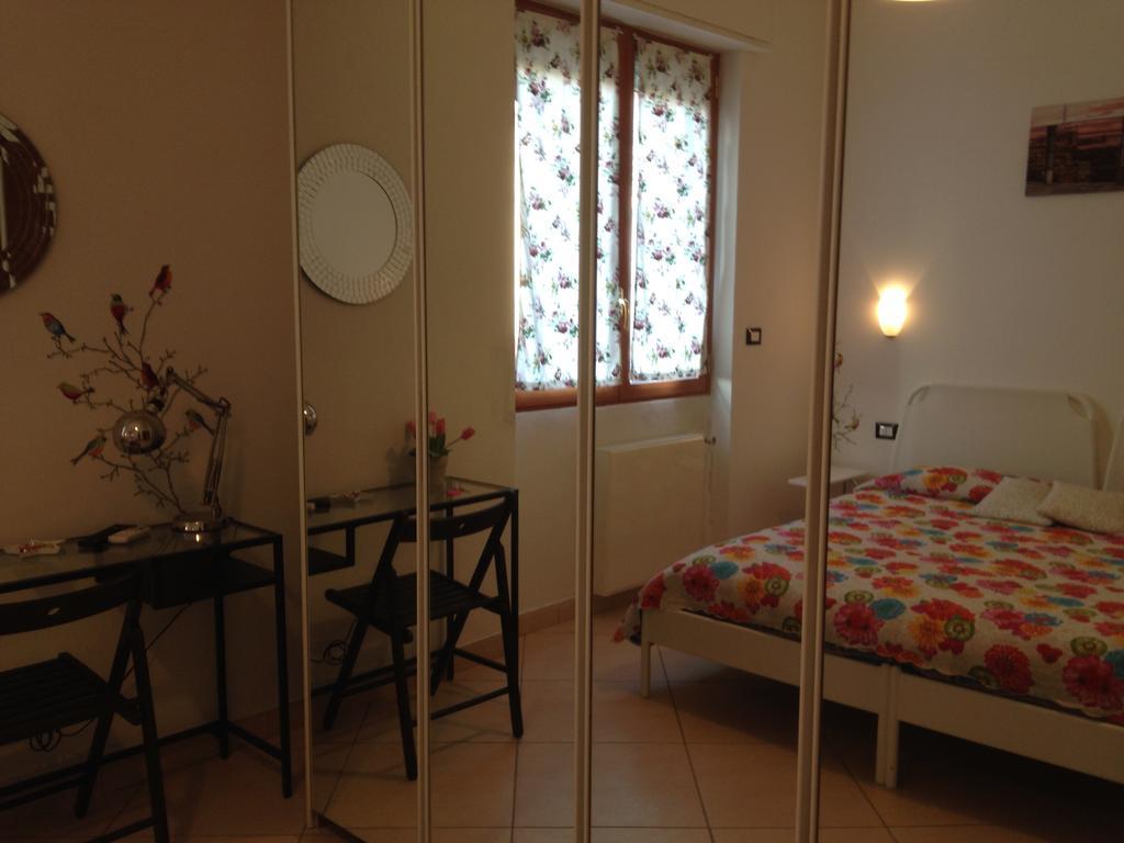 Top Suit Centro - Guest House Brugherio Δωμάτιο φωτογραφία